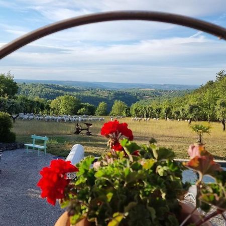 Domaine La Garenne Acomodação com café da manhã Reilhaguet Exterior foto