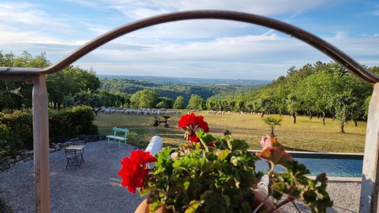 Domaine La Garenne Acomodação com café da manhã Reilhaguet Exterior foto